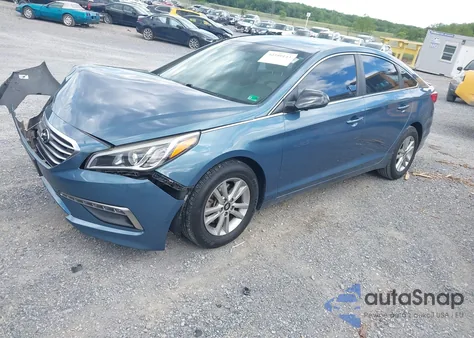 2015 Hyundai Sonata z USA, uszkodzony, nr VIN 5NPE42AF9FH095986